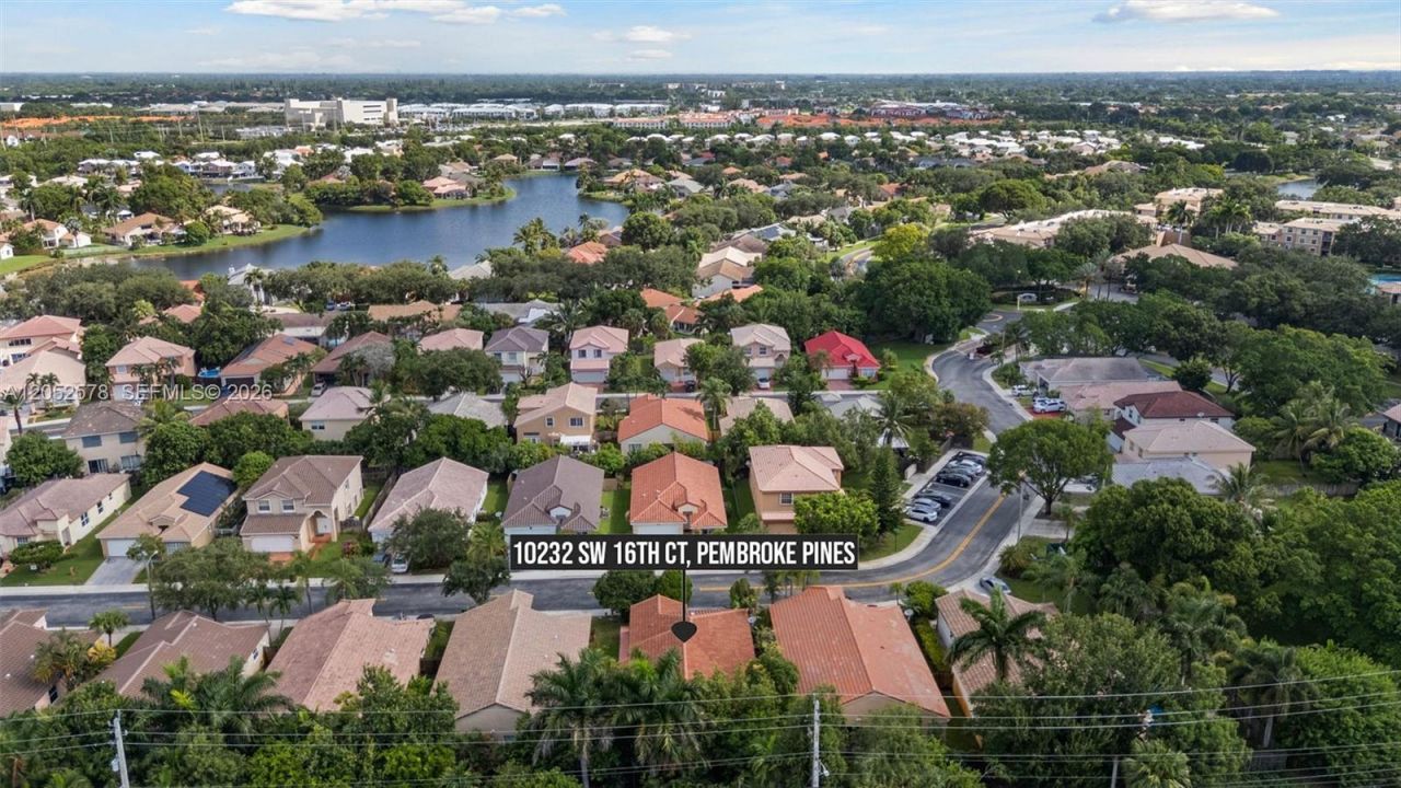 10232 SW 16th Ct, Pembroke Pines, FL 33025 Photo