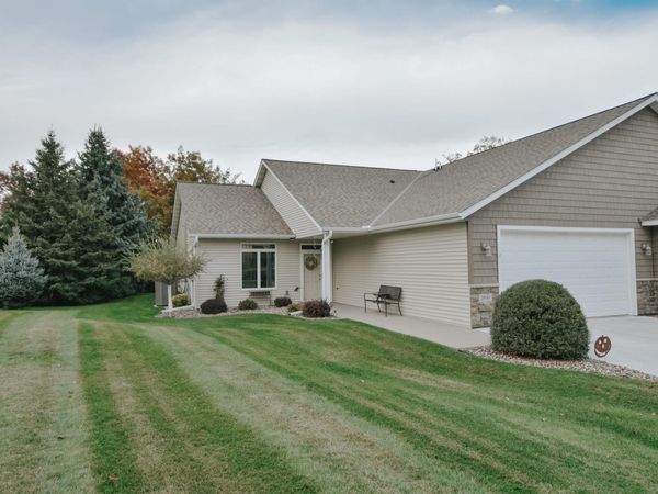 2840 Pine Ridge Boulevard , Red Wing, MN 55066