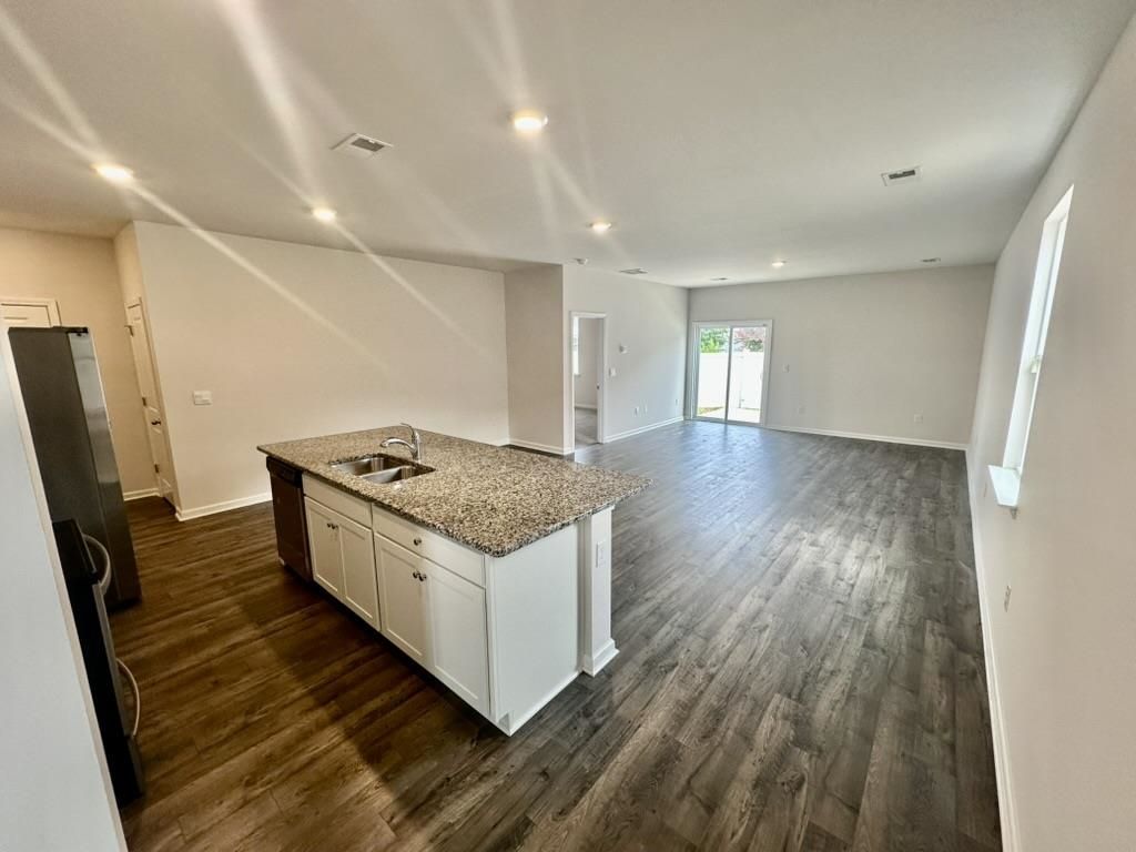 162 Kelsey Ct.  Photo 4