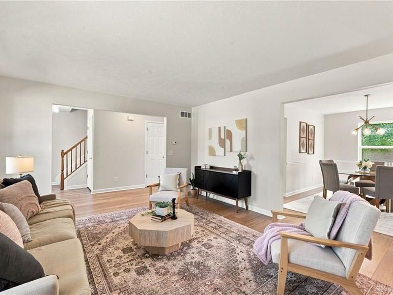 8631 Acredale Drive, West Chester, OH 45069 Photo 7