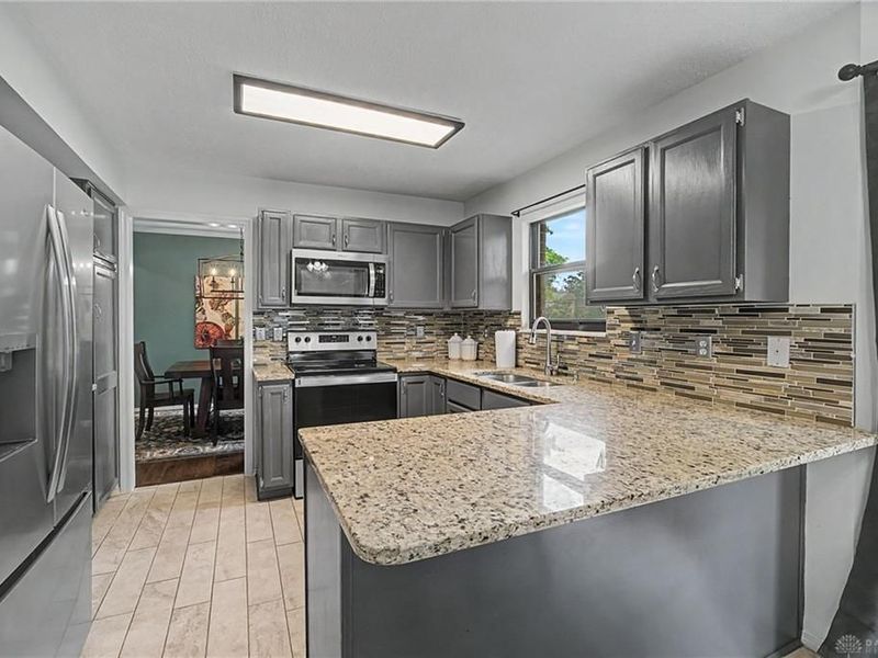 6948 Charlesgate Road, Huber Heights, OH 45424 Photo 23