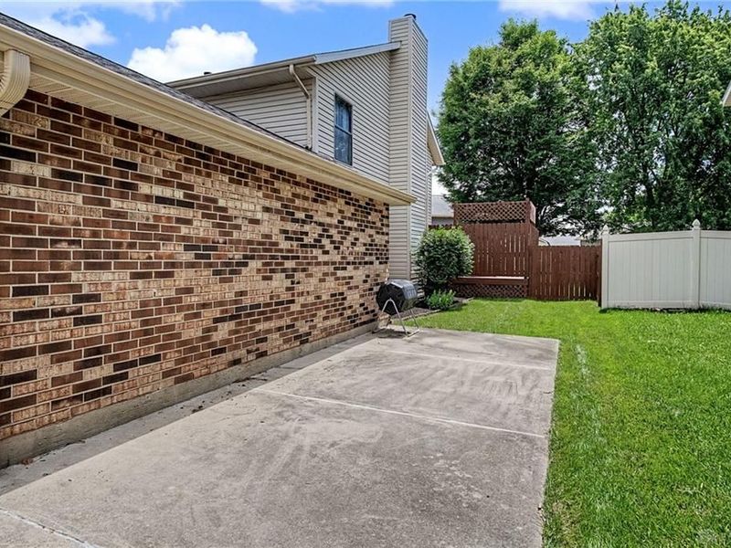 6948 Charlesgate Road, Huber Heights, OH 45424 Photo 4