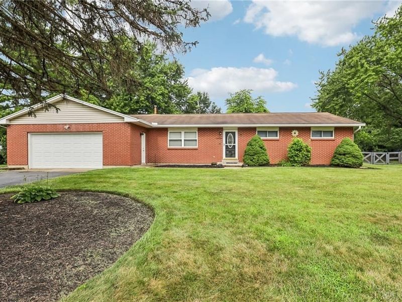 1723 Fairlynn Drive, Beavercreek, OH 45432 Photo 1