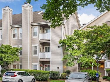 14313 CLIMBING ROSE WAY, Unit 102, CENTREVILLE, VA 20121
