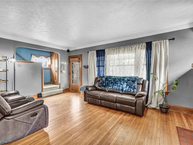 6802 Ackley Road, Parma, OH 44129 Photo 6