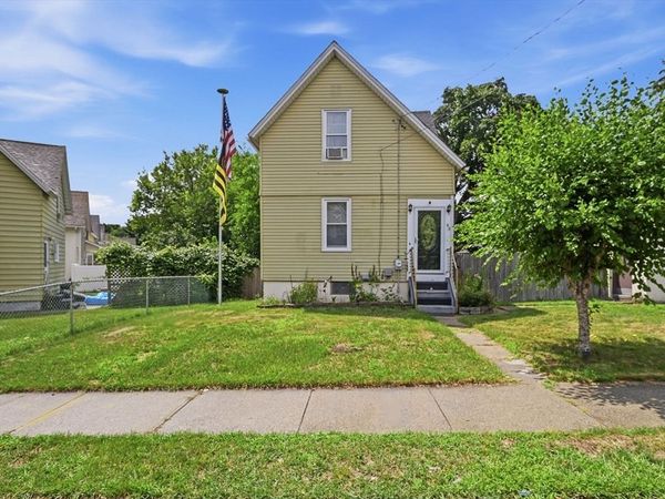 43 Hampden St, Ludlow, MA 01056