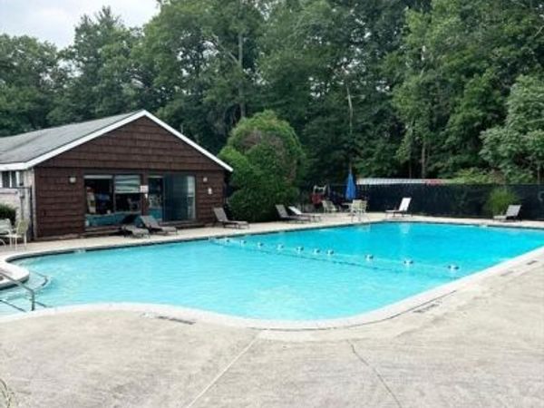 3 Greenbriar Drive, Unit 204, North Reading, MA 01864