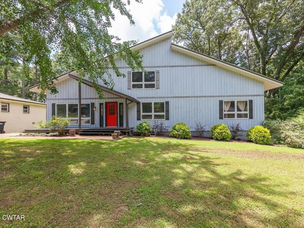 300 Sherwood Place , Humboldt, TN 38343