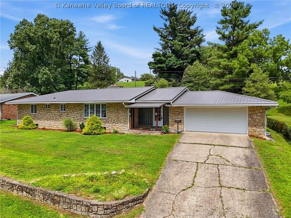 315 Fitzhugh Street, Ravenswood, WV 26164