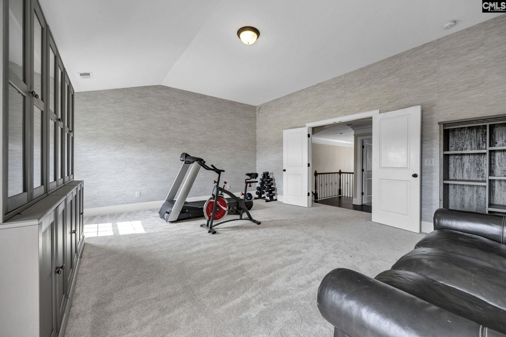 717 Broad Leaf Drive  Photo 34