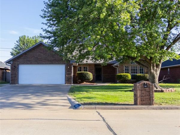 504 S Quail Run, Altus, OK 73521