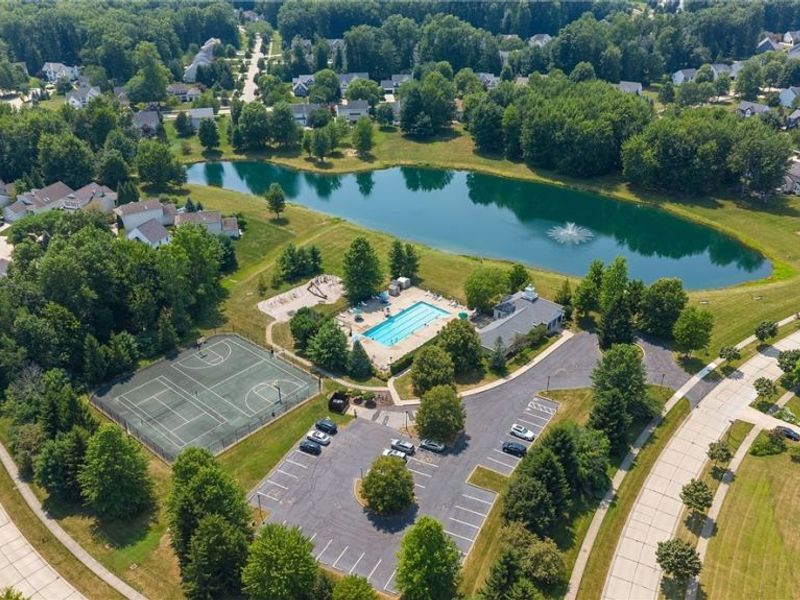 26810 Village Lane, Olmsted Falls, OH 44138 Photo 32