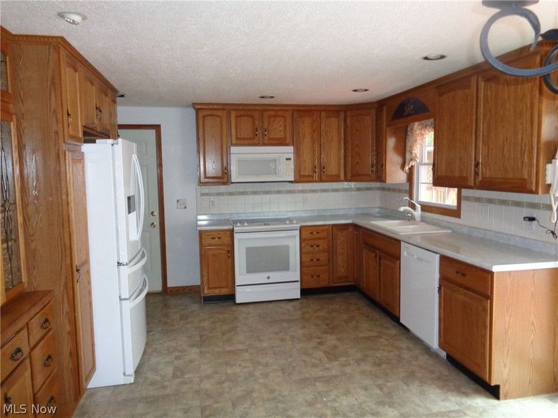 824 39th Street SW, Canton, OH 44706 Photo 9