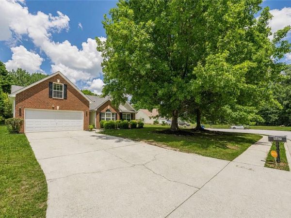 967 Garden Woods Court, Loganville, GA 30052
