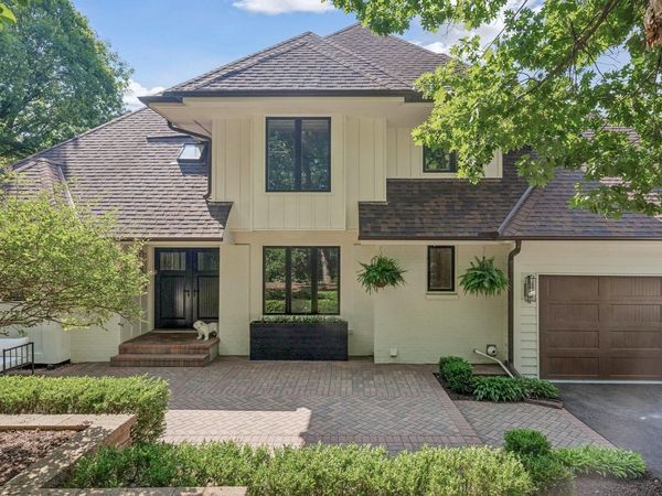 6 Spring Farm Lane, North Oaks, MN 55127