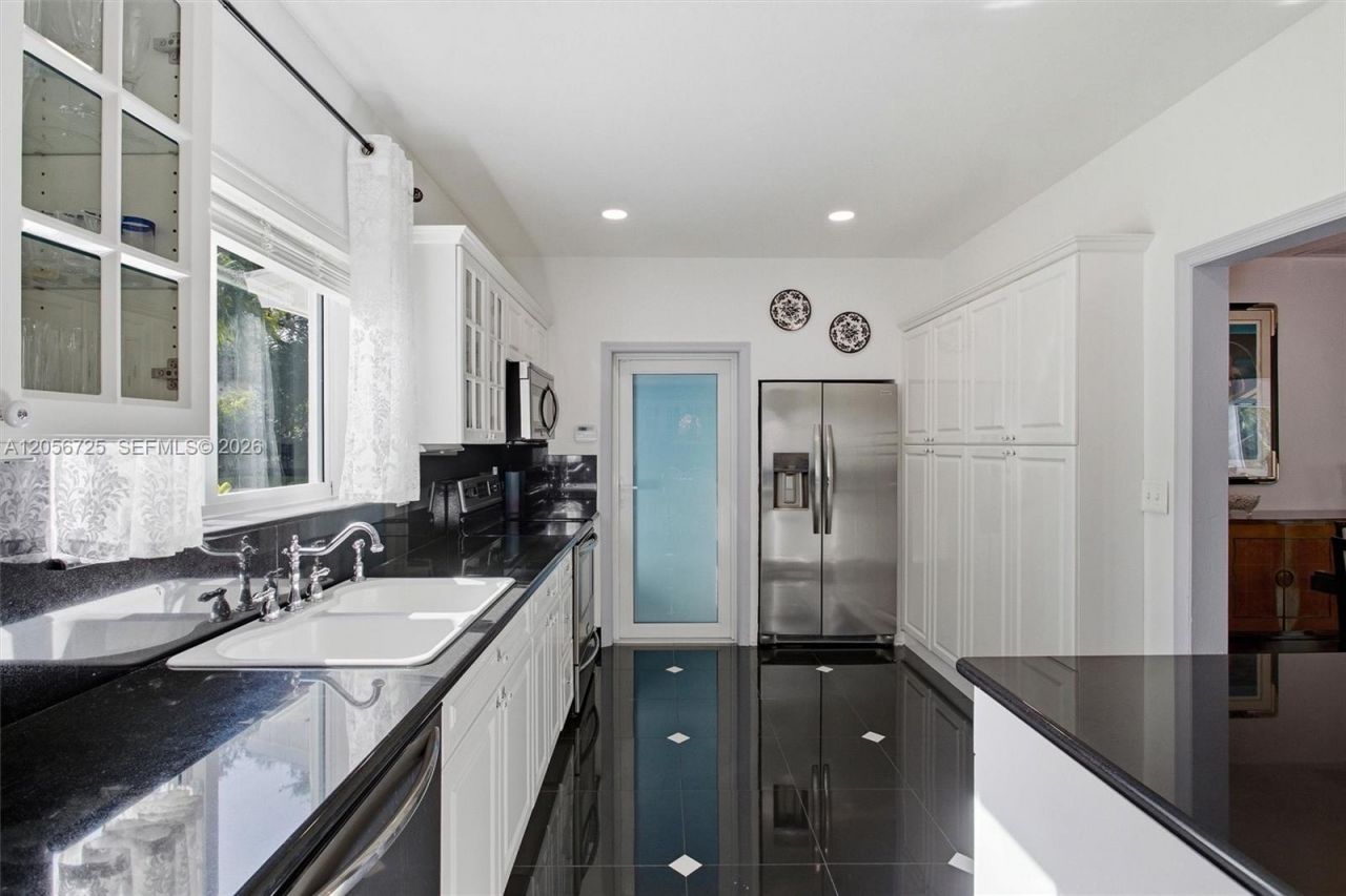 440 Tivoli Ave, Coral Gables, FL 33143 Photo