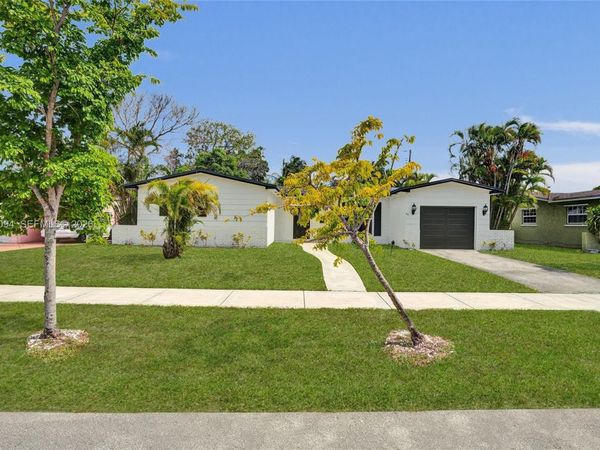 20 NE 210th St, Miami Gardens, FL 33179