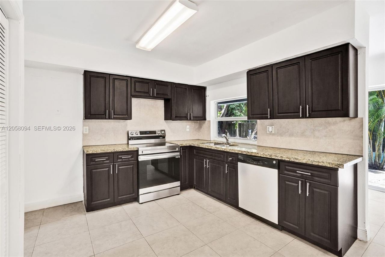 20 NE 210th St, Miami Gardens, FL 33179 Photo