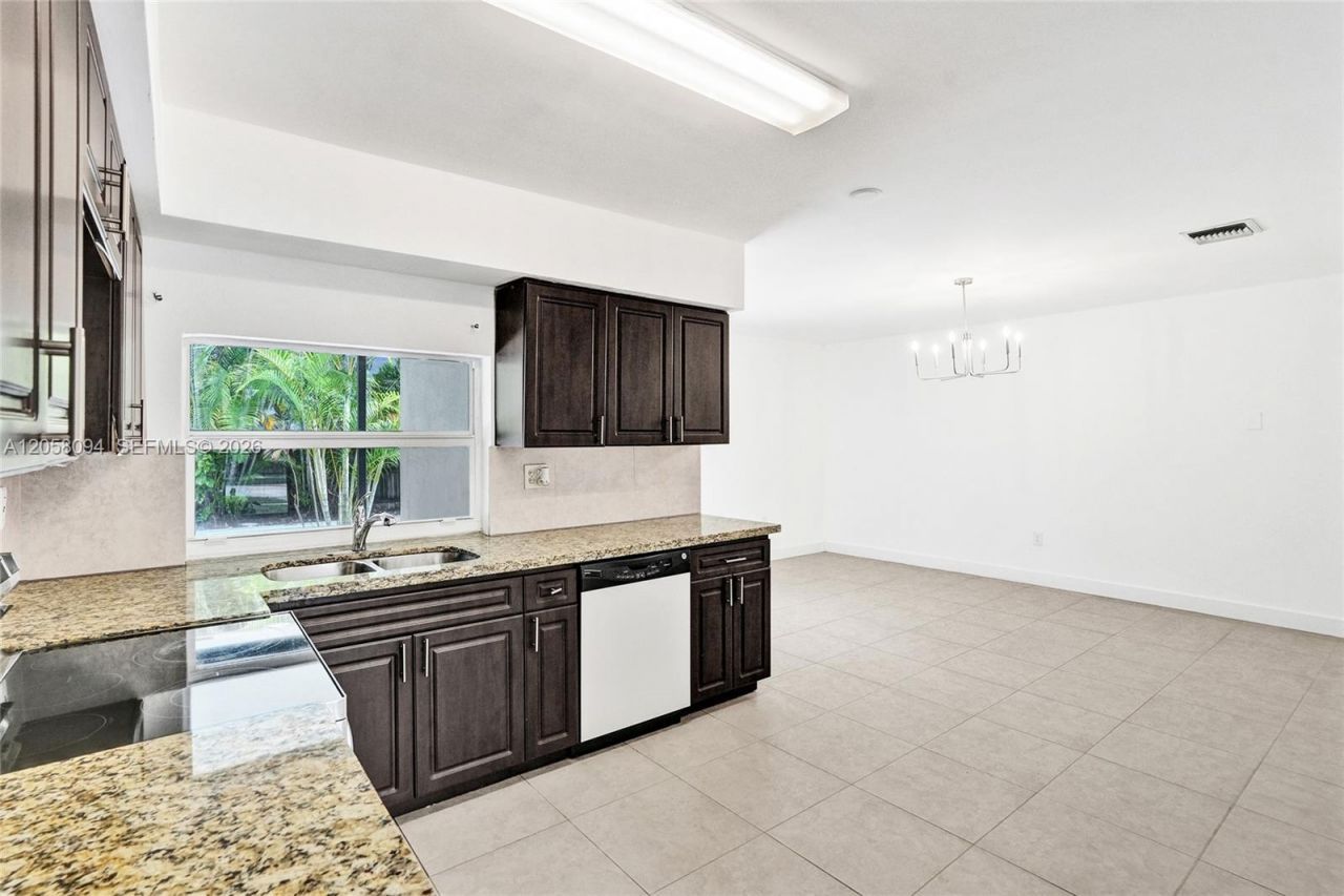 20 NE 210th St, Miami Gardens, FL 33179 Photo