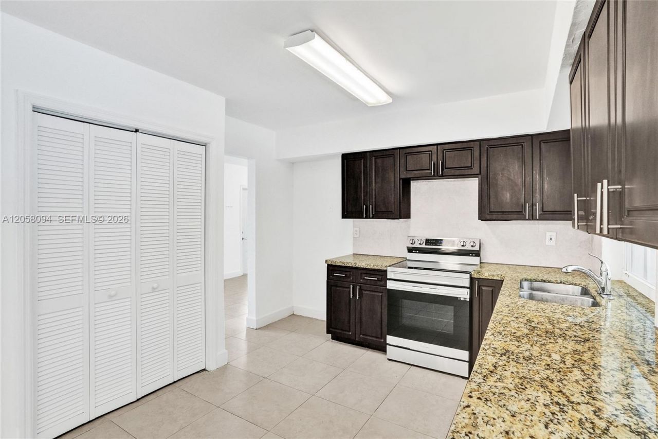 20 NE 210th St, Miami Gardens, FL 33179 Photo