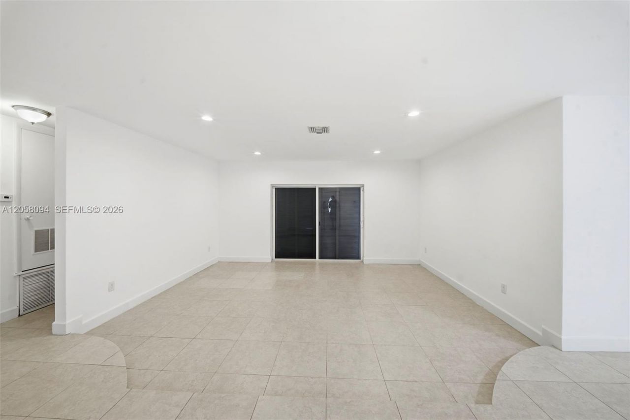 20 NE 210th St, Miami Gardens, FL 33179 Photo