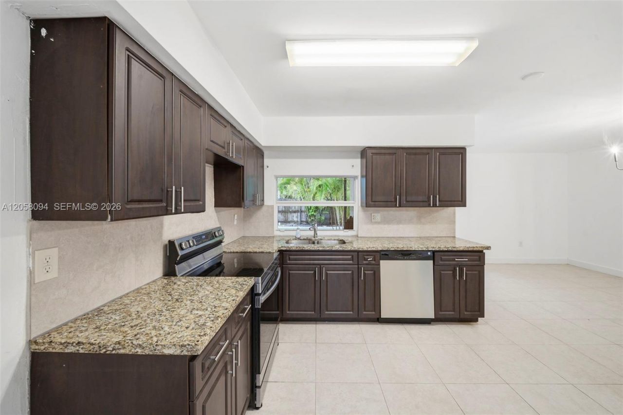 20 NE 210th St, Miami Gardens, FL 33179 Photo