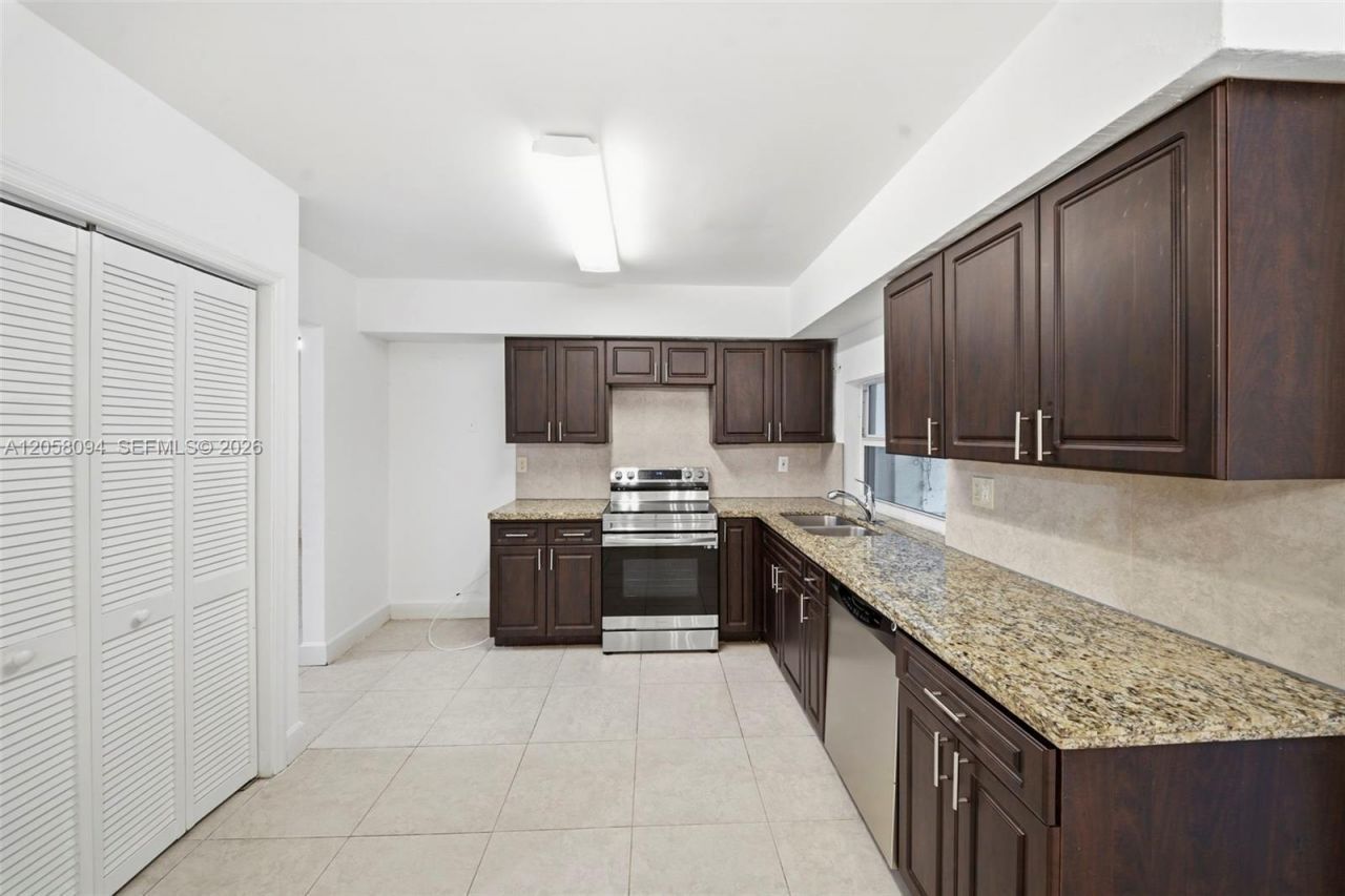 20 NE 210th St, Miami Gardens, FL 33179 Photo