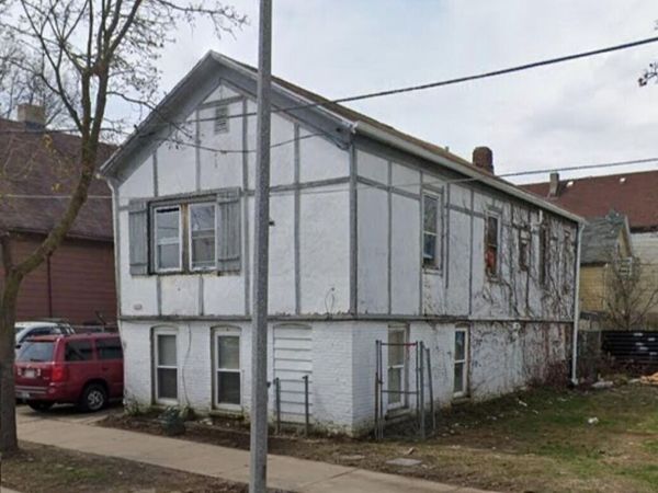 1231 S 12th STREET, Milwaukee, WI 53204