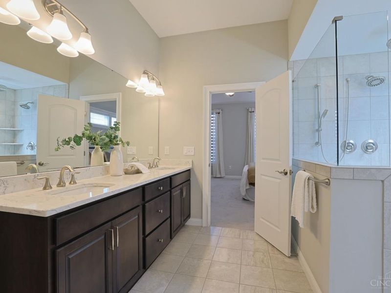 4143 Parkview Drive, Blue Ash, OH 45242 Photo 16