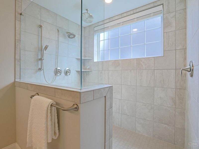 4143 Parkview Drive, Blue Ash, OH 45242 Photo 17