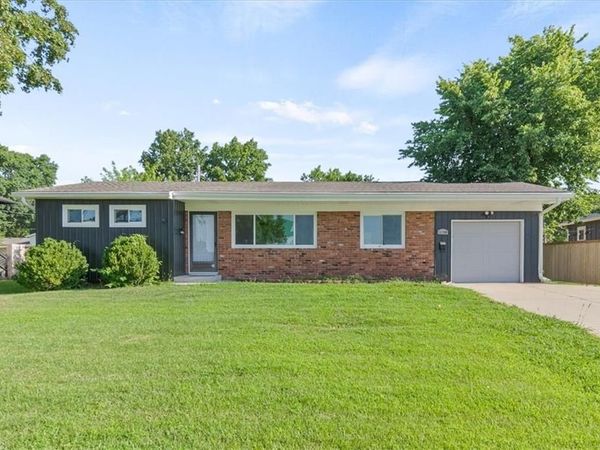 11108 W 70th Terrace, Shawnee, KS 66203