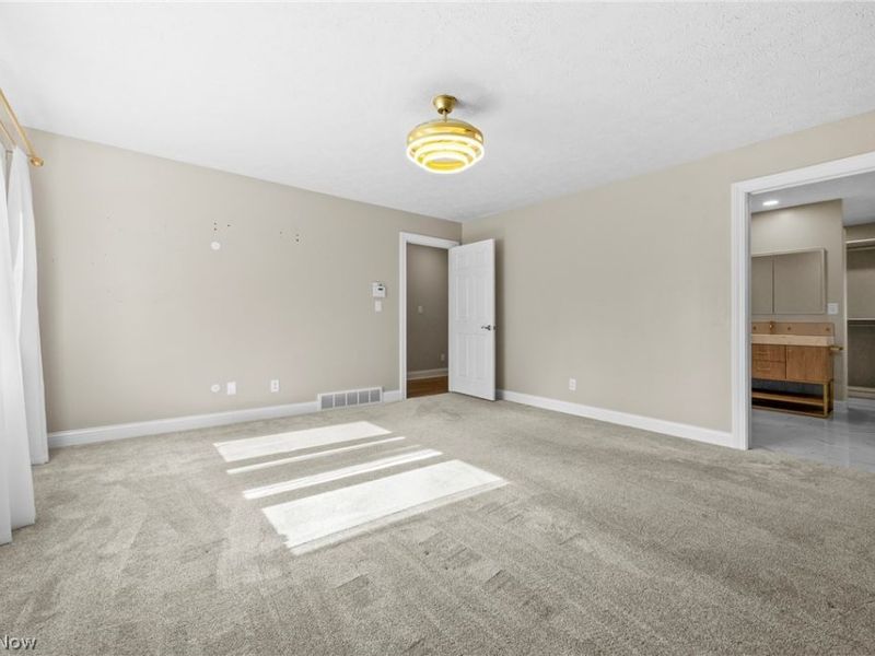2109 E Pleasant Valley Road, Seven Hills, OH 44131 Photo 19