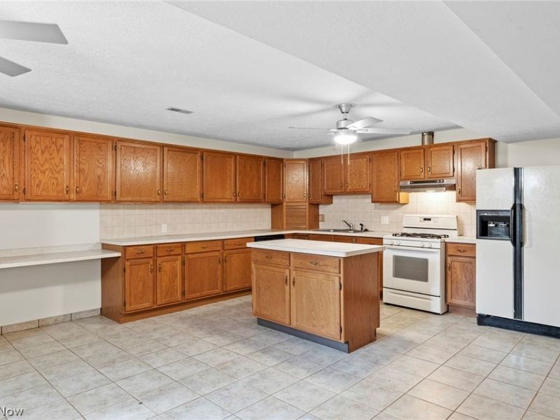 2109 E Pleasant Valley Road, Seven Hills, OH 44131 Photo 38