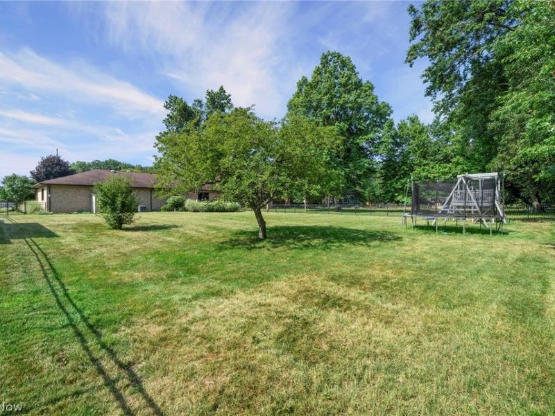 2109 E Pleasant Valley Road, Seven Hills, OH 44131 Photo 45