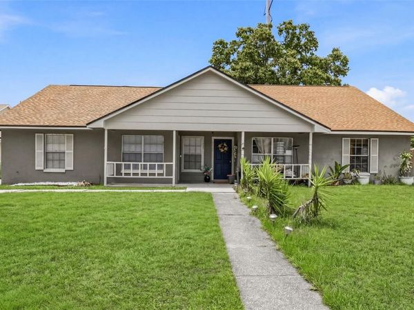 3257 LAUREL DALE DRIVE , TAMPA, FL 33618