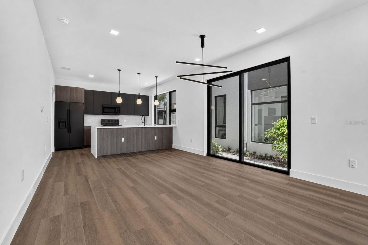 100 36th Street N, Saint Petersburg, FL 33713 Photo
