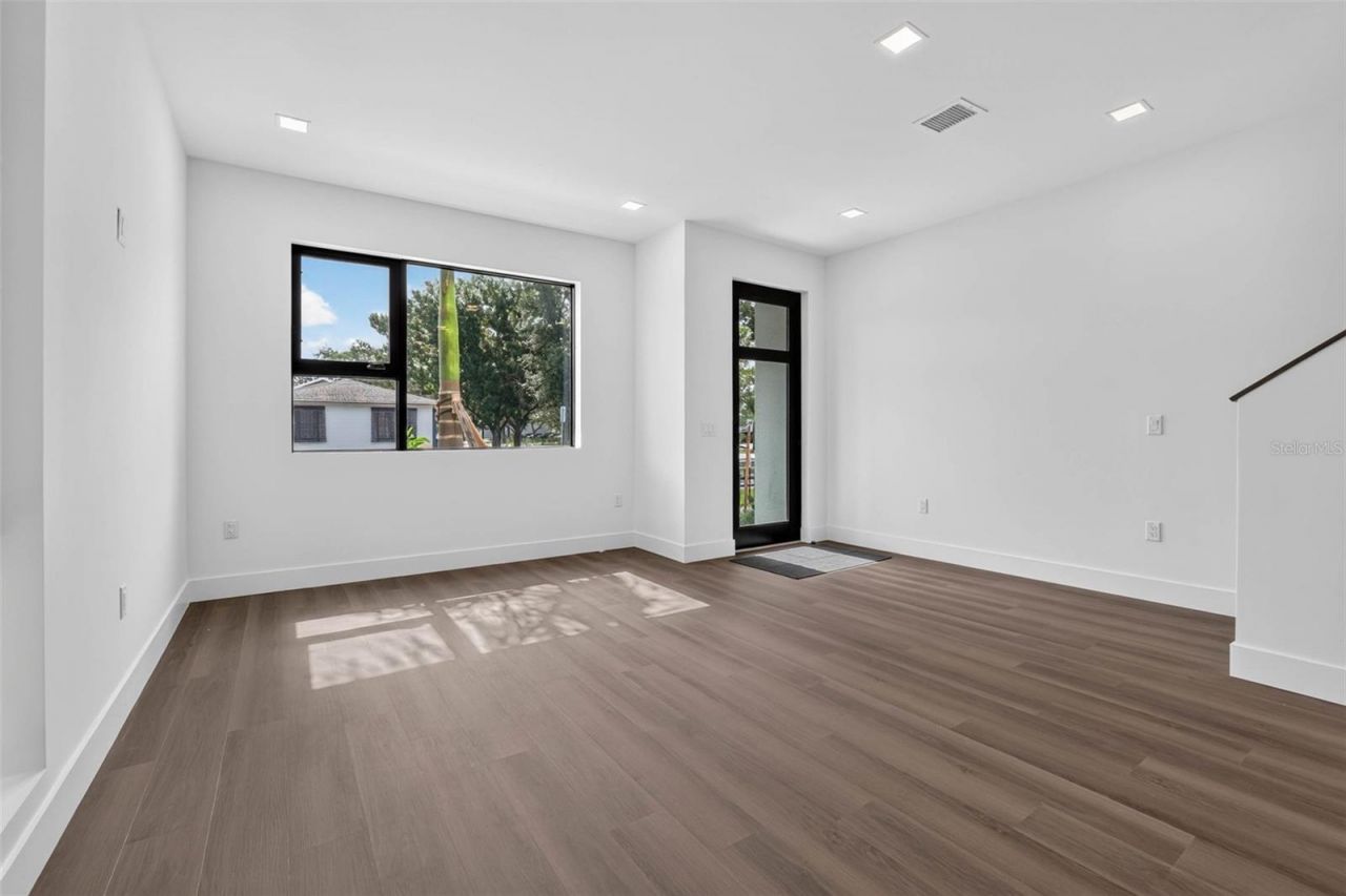 100 36th Street N, Saint Petersburg, FL 33713 Photo