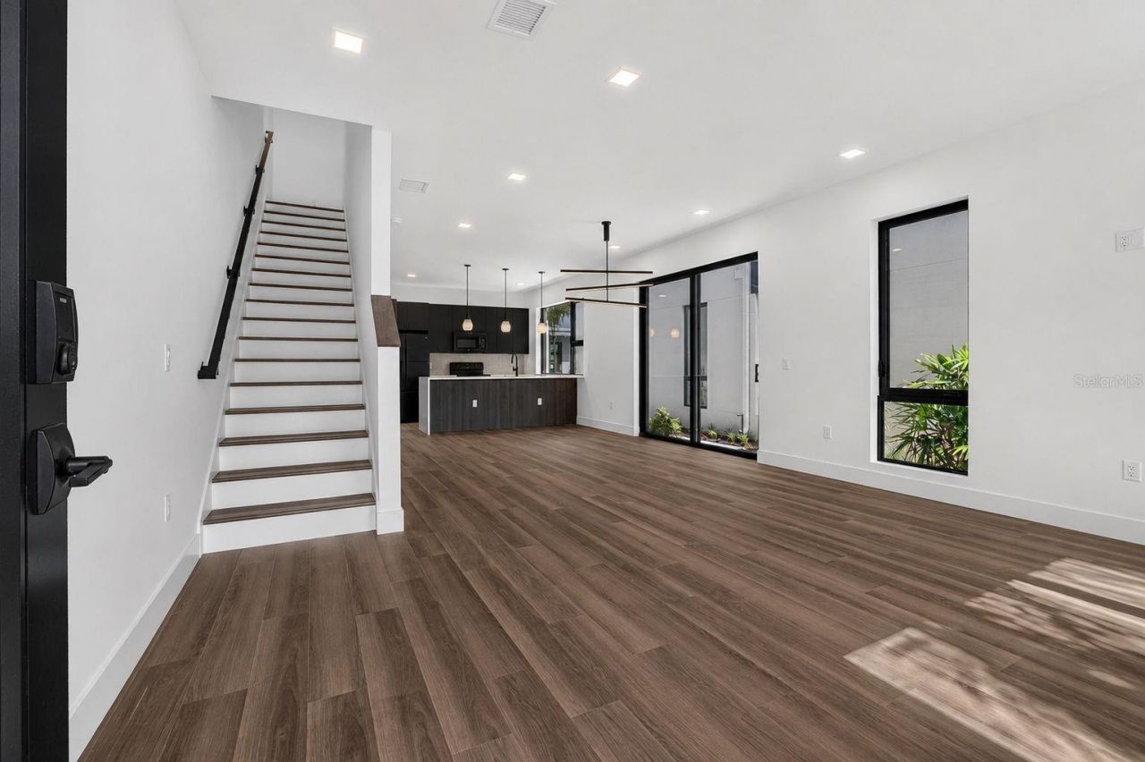 100 36th Street N, Saint Petersburg, FL 33713 Photo