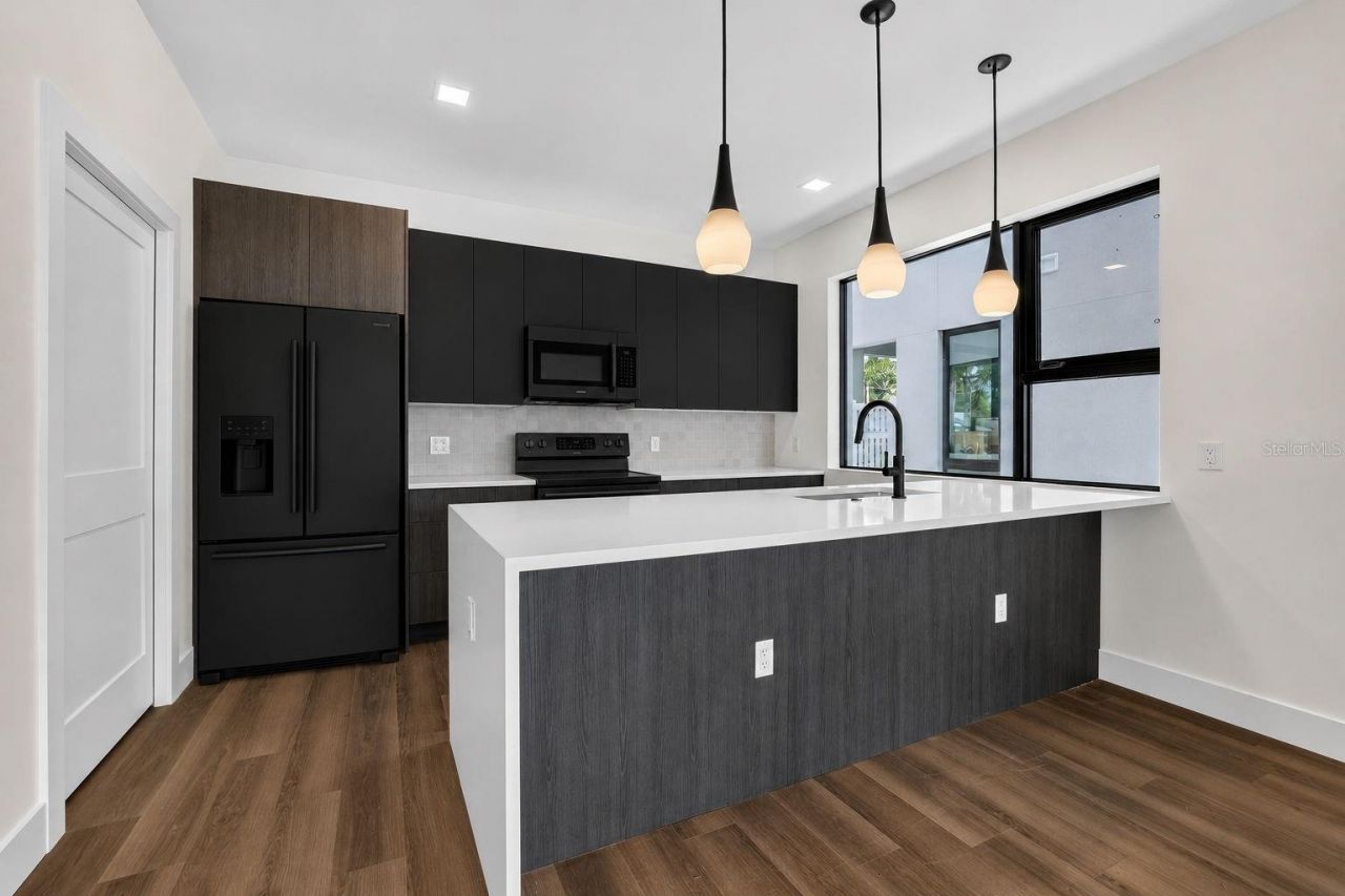100 36th Street N, Saint Petersburg, FL 33713 Photo
