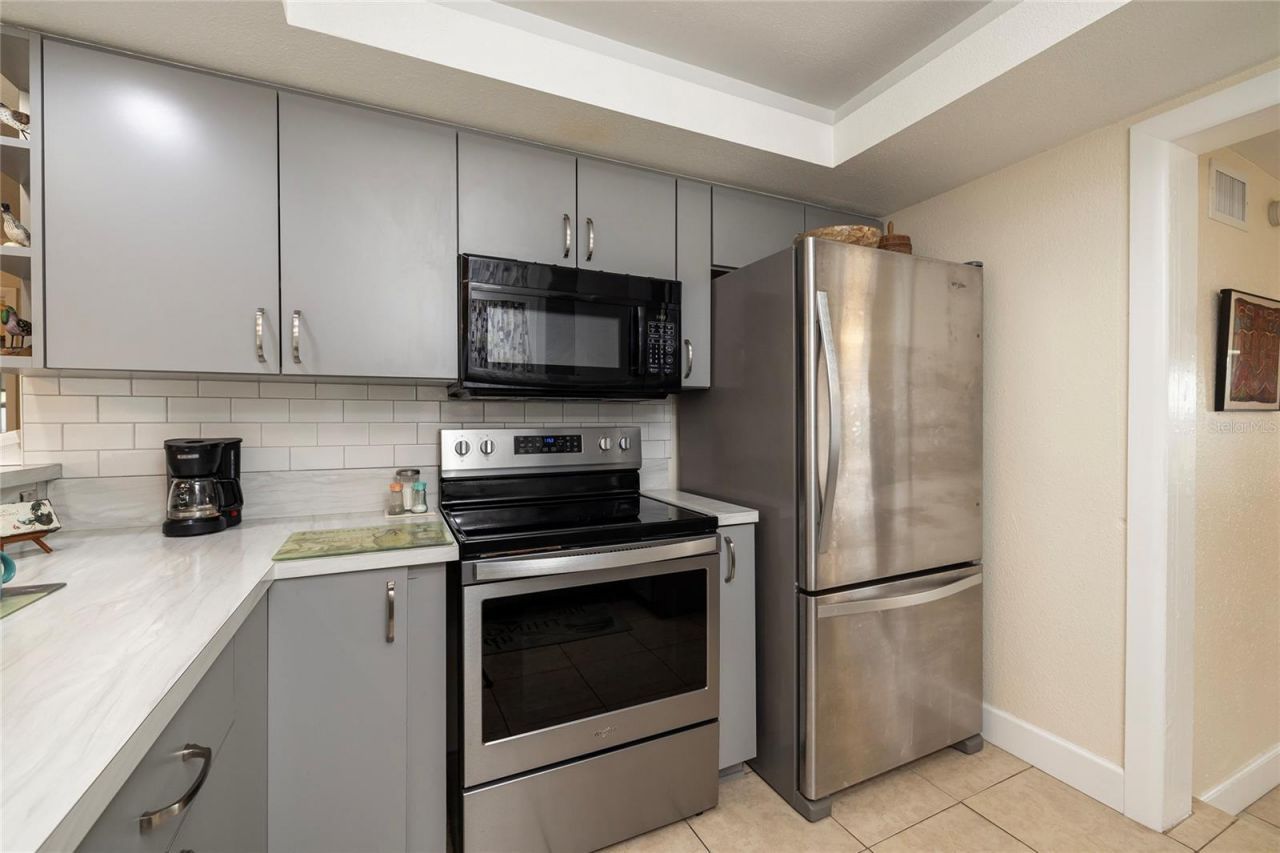2869 30th Avenue N, Saint Petersburg, FL 33713 Photo