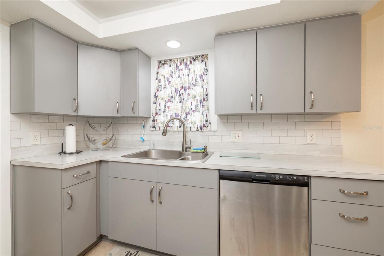 2869 30th Avenue N, Saint Petersburg, FL 33713 Photo
