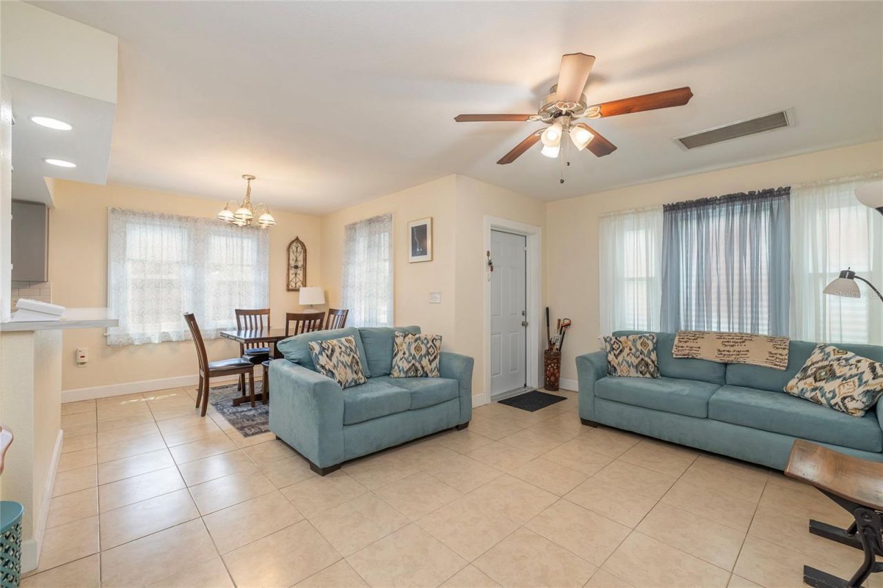 2869 30th Avenue N, Saint Petersburg, FL 33713 Photo