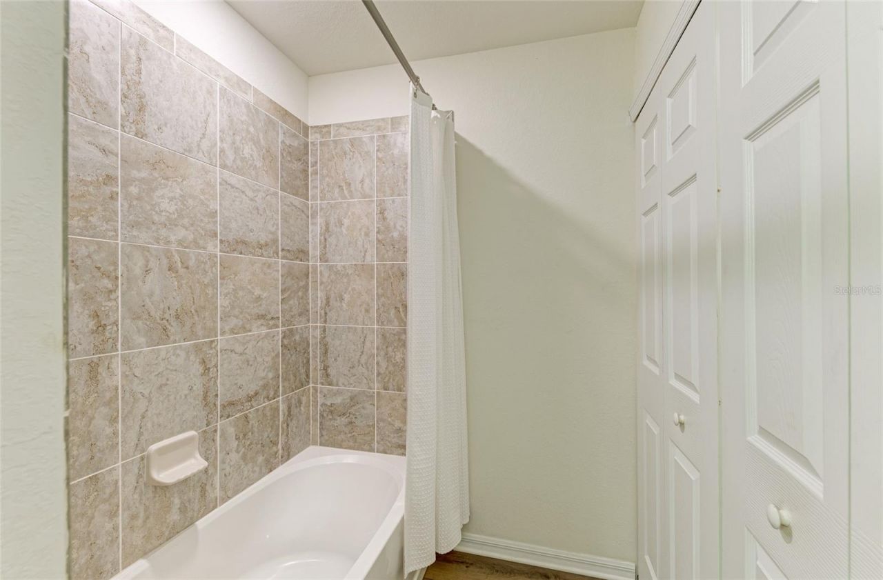 17520 Gawthrop Drive, Unit 304, Bradenton, FL 34211 Photo