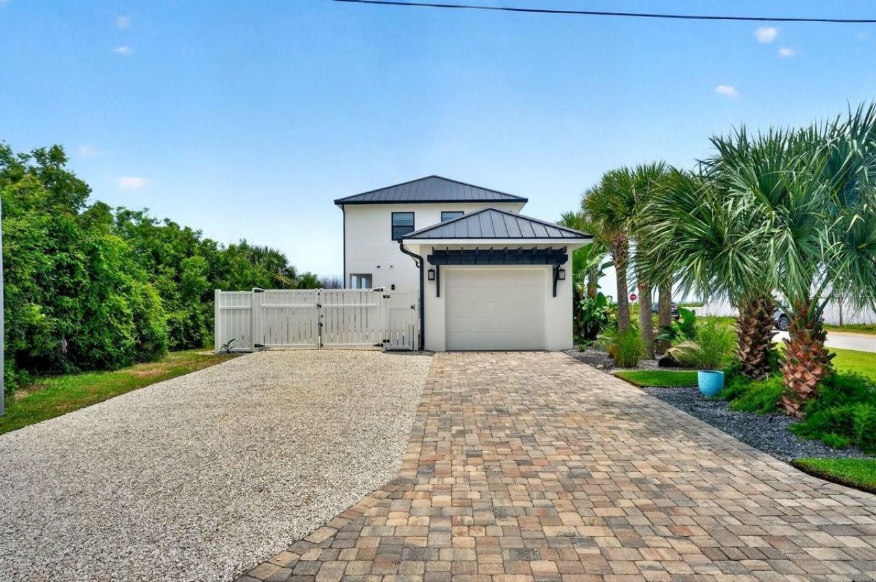 2574 S Ocean Shore Boulevard, Flagler Beach, FL 32136 Photo