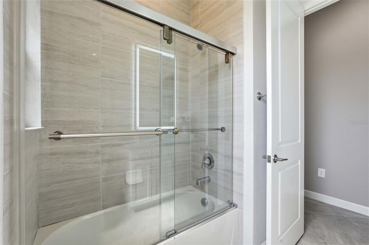 16008 Tradewind Terrace, Bradenton, FL 34211 Photo