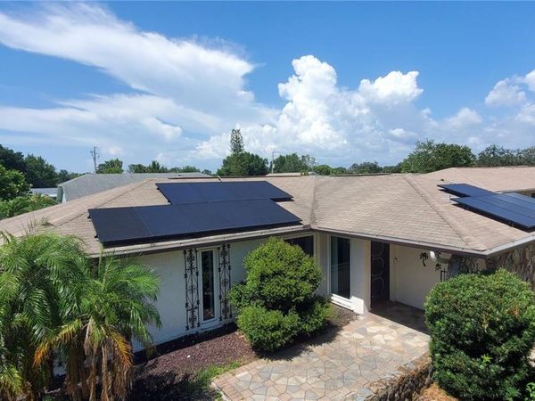 7438 LAKE FOREST CIRCLE , PORT RICHEY, FL 34668