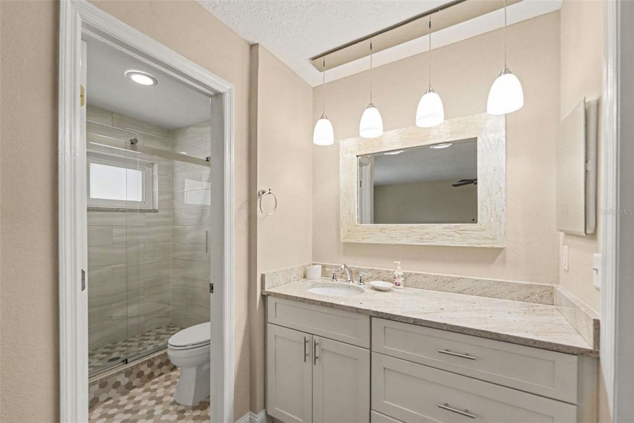 1683 Watermark Circle Ne, Saint Petersburg, FL 33702 Photo