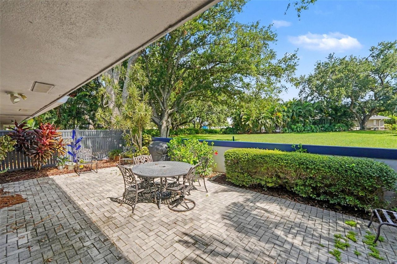 1683 Watermark Circle Ne, Saint Petersburg, FL 33702 Photo