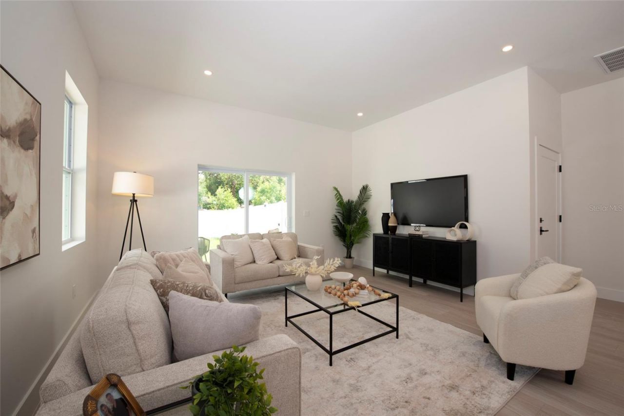 5346 2nd Avenue S, Saint Petersburg, FL 33707 Photo
