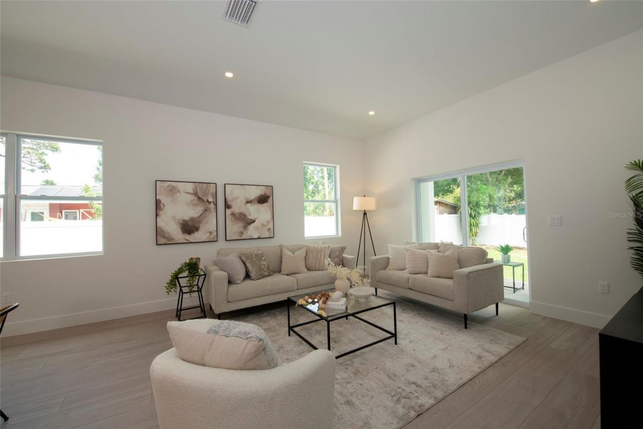 5346 2nd Avenue S, Saint Petersburg, FL 33707 Photo
